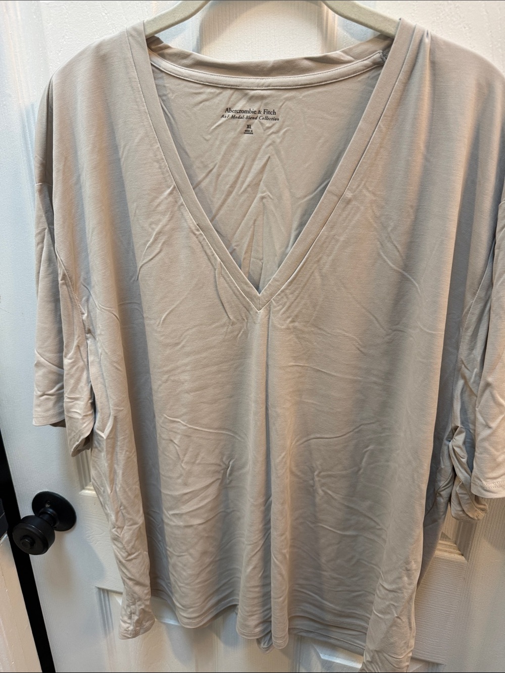 Abercrombie & Fitch Women's V-Neck Short Sleeve Top - Beige XL